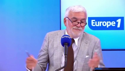 Michel Sardou réagit pour la première fois aux déclarations de Juliette Armanet sur la chanson "Les lacs du Connemara": "Elle a dit une connerie, ça arrive à tout le monde" - VIDEO