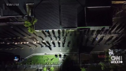 Mega hapishaneden yeni görüntüler geldi: 100 metrekare hücrede 65 kişi