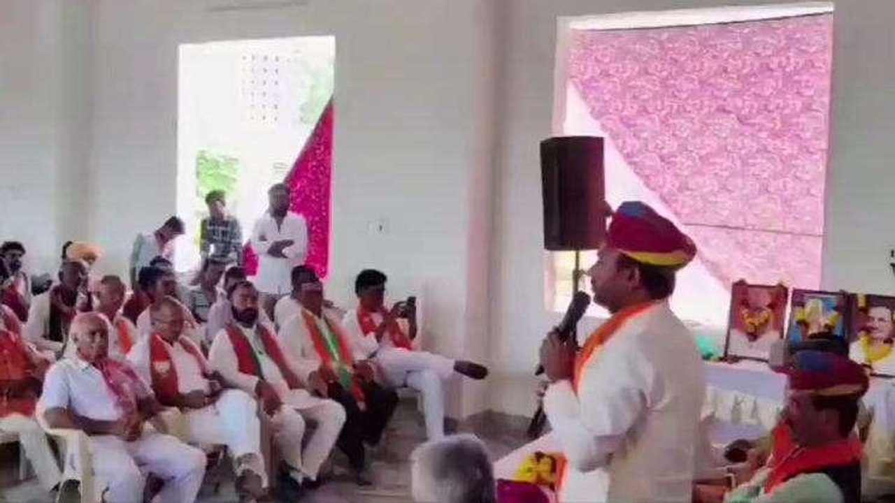 जालौर: भाजपा कार्यकर्ताओं की बैठक में पर्यवेक्षक ने कार्यकर्ताओं से लिया फीडबैक,