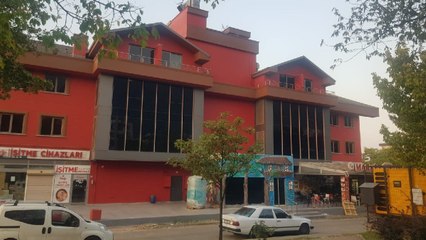 AKP’li belediye, yurt olarak inşa edilen binayı satmış