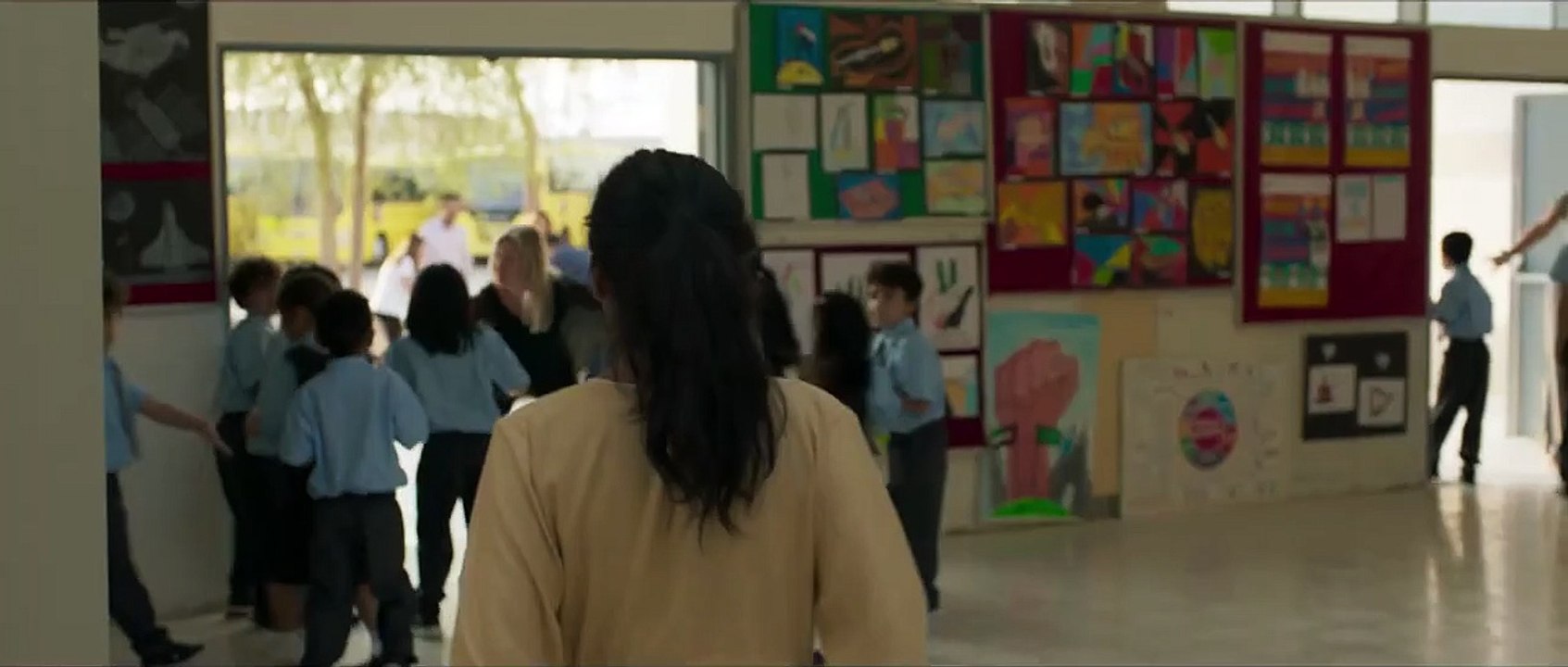 Yellow Bus Trailer OmeU