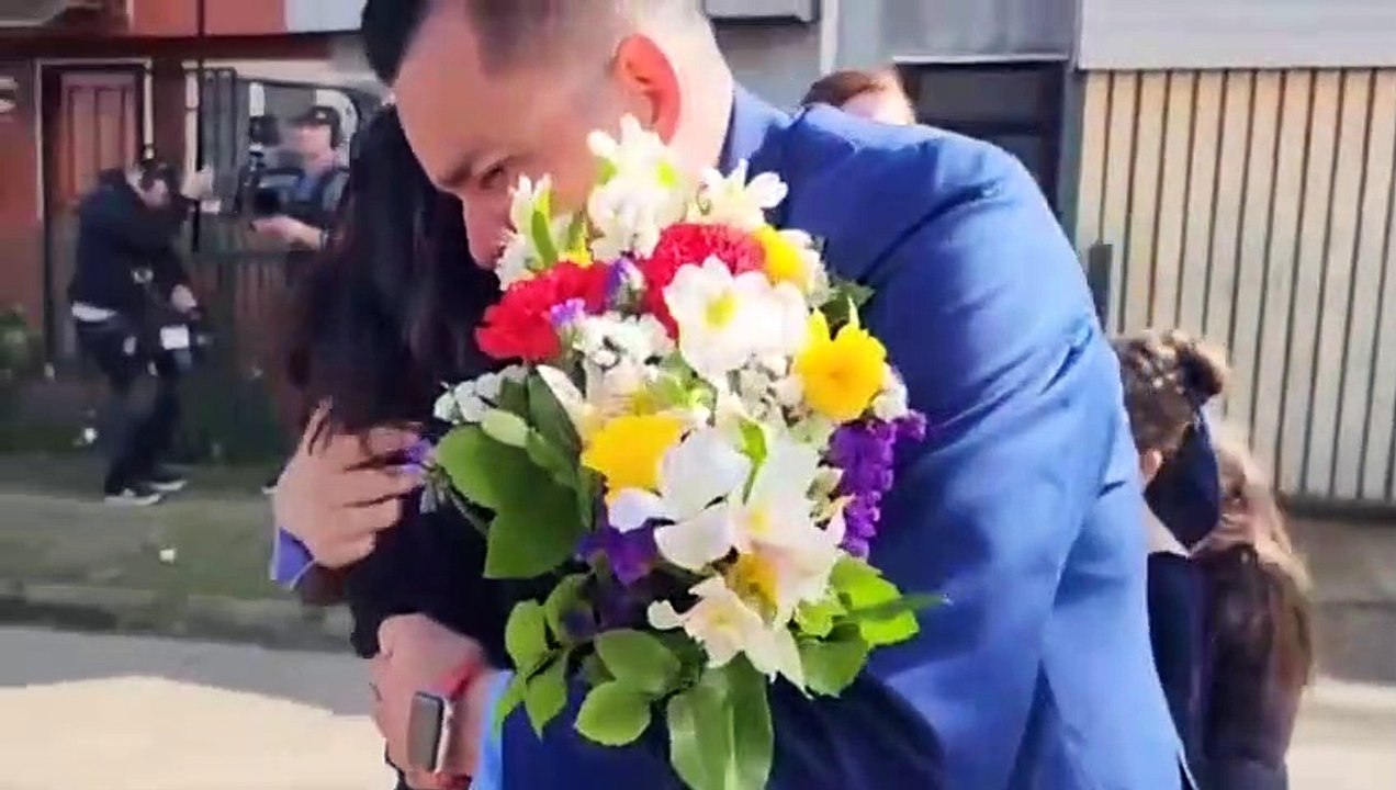 L'homme qui, selon le personnel de l'hôpital, est mort à sa mère pour pouvoir le vendre à des passeurs d'enfants, a rencontré sa mère 42 ans plus tard.