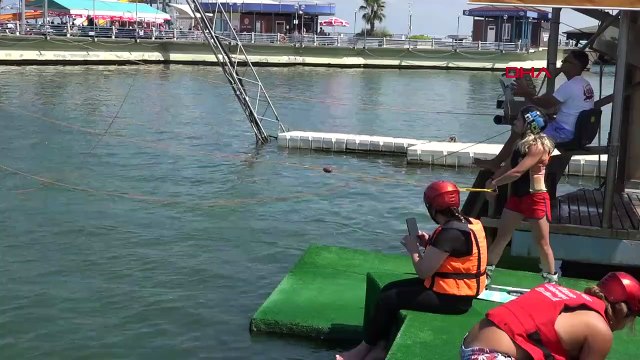 Le centre de ski nautique affilié à la municipalité métropolitaine de Samsun est au centre de l'attention des vacanciers