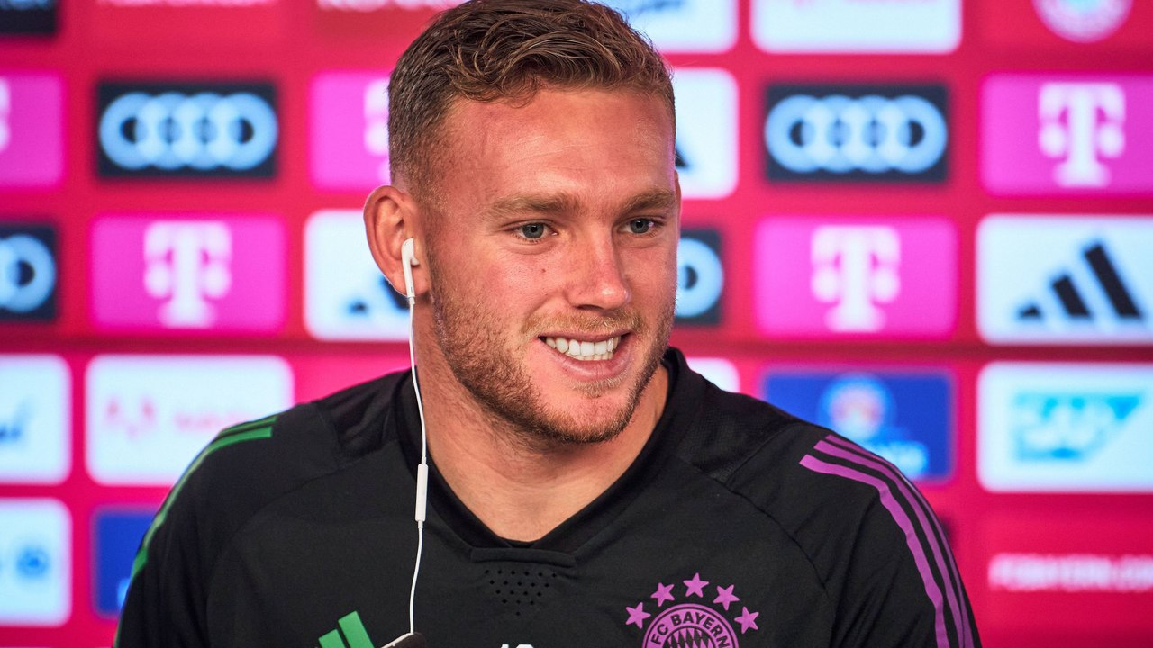 Peretz strahlt bei Vorstellung: Tuchel 'behandelt die Spieler wie seine Söhne'