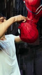 Spiderman et son amant , version sans censure sur notre Twitter  lien en bio de profil