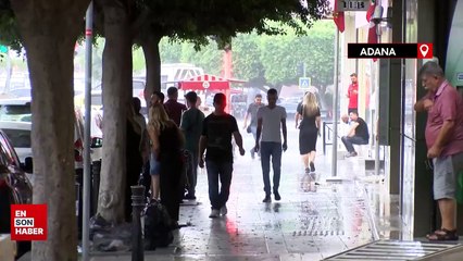 Adana'da sağanak yağış hayatı olumsuz etkiledi