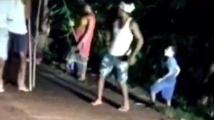 नालंदा: मामूली विवाद को लेकर बीच सड़क पर हुई झड़प, अधेड़ का पिस्तौल लहराने का वीडियो हुआ वायरल