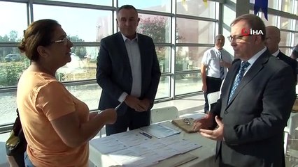 Üç çocuk annesi 53 yaşındaki depremzede zorlukları aşarak üniversiteye kaydını yaptırdı