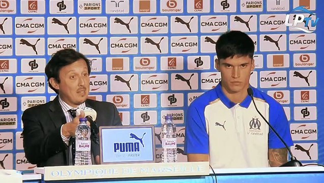 OM : les premiers mots de Correa