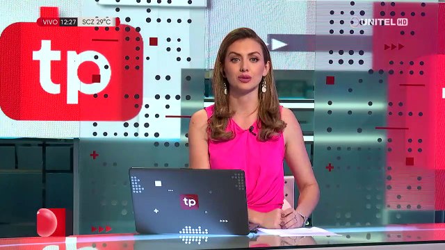 Incendio consume un negocio en pleno centro cruceño y causa alarma entre vecinos