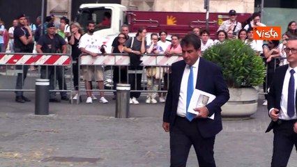 Download Video: Il Ministro Fitto arriva a Palazzo Chigi per il primo Consiglio dei Ministri dopo la pausa estiva