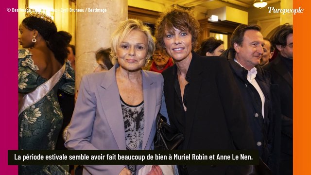 Comme un parfum d'été : Muriel Robin et sa femme Anne Le Nen heureuses en vacances, tendres photos du couple