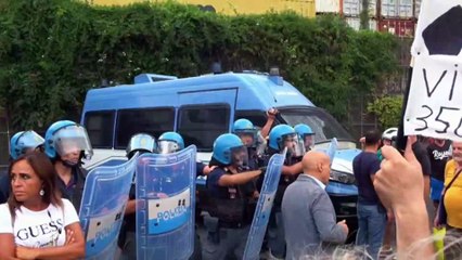 Napoli in r1volta per la cancellazione del Reddito di cittadinanza