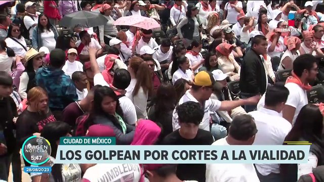 Simpatizantes de Sheinbaum agreden a policías en el Monumento a la Revolución