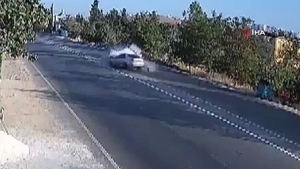 Des images de caméras de sécurité du moment de l'accident catastrophique sont apparues à Gaziantep