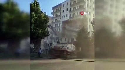 Diyarbakır'da yıkım esnasında bina çöktü, mahalleli paniğe kapıldı