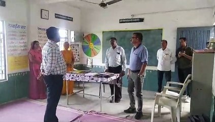 चुनाव की तैयारी : कलेक्टर-एसपी ने बीएलओ से पूछा सेक्टर अधिकारी आए थे या नहीं