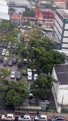 Vídeo mostra fuga de suspeitos e perseguição em avenida