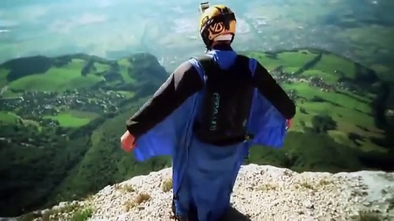 Amazing Wingsuit Jumping & Flying, watch and enjoy.