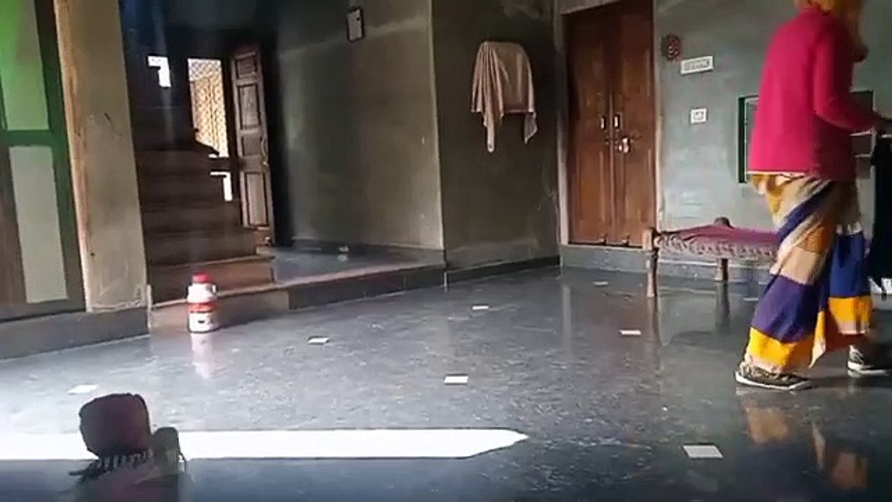 Navya Khel rahi hai