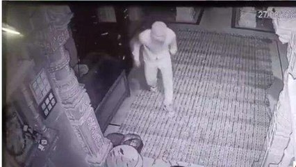 बायतु: आस्था के धाम पर चोरों की नजर, चुरा ले गए मंदिर से दानपात्र