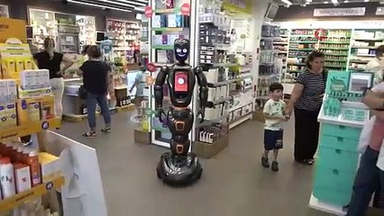 Yapay zeka robot işe başladı