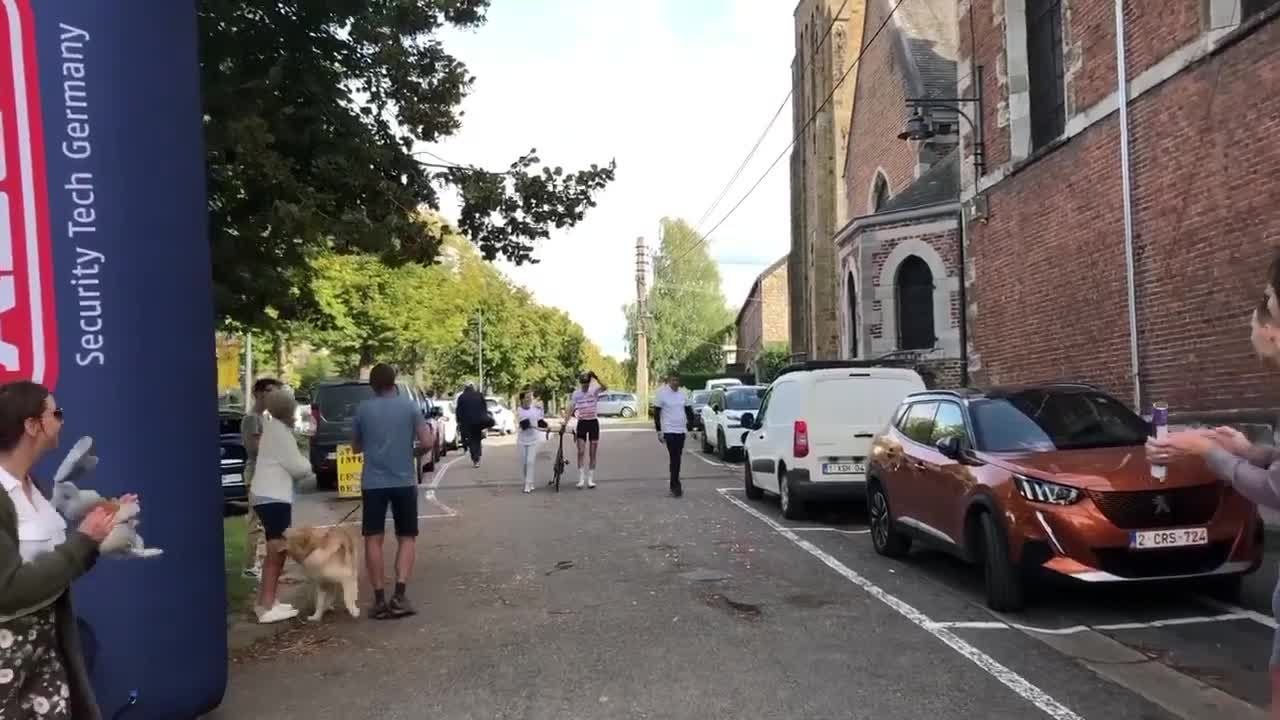 Joeri a grimpé 83 fois le mur de Huy