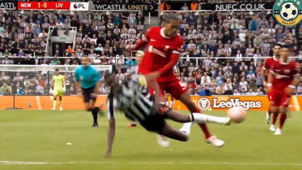 Liverpool 2-1 Newcastle Utd Extended Highlights