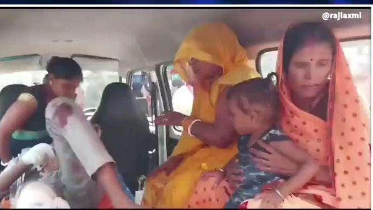 रफ्तार का कहर: बेलगाम बोलेरो ने बाइक सवार 2 लोगों को रौंदा, एक की हालत गंभीर, PMCH रेफर