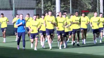 Fenerbahce poursuit ses préparatifs pour le match de Twente