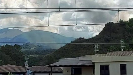 Ancora incendi a Campofelice di Roccella, ripreso focolaio