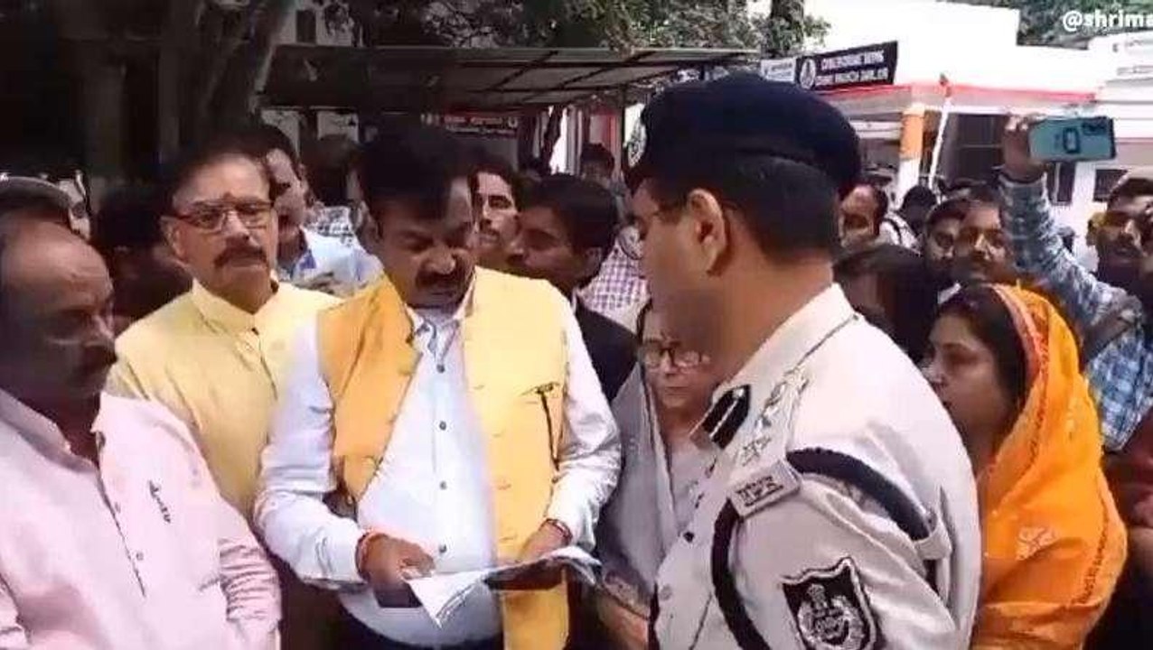 यदुवंशी राष्ट्रीय अध्यक्ष ने की अभद्र टिप्पणी, ब्राह्मण व क्षत्रिय समाज ने खोला मोर्चा