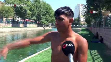 ‘Burası Adana’ diyerek girilmesi yasak olan, Porsuk Çayı’na atladılar