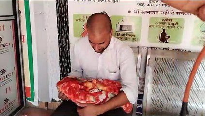 डॉक्टर नहीं पहुंची तो नर्स ने कराया प्रसव, नवजात की स्थिति गंभीर होने पर मेडिकल कॉलेज अस्पताल किया रेफर, नहीं कराई एंबुलेंस उपलब्ध