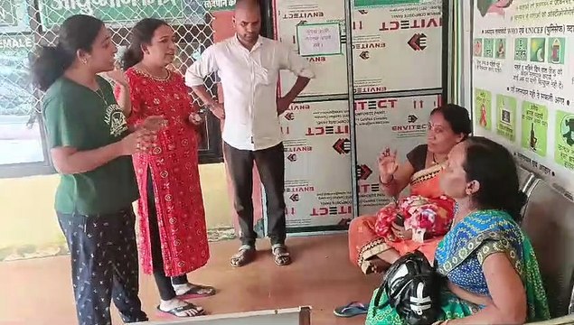 डॉक्टर नहीं पहुंची तो नर्स ने कराया प्रसव, नवजात की स्थिति गंभीर होने पर मेडिकल कॉलेज अस्पताल किया रेफर, नहीं कराई एंबुलेंस उपलब्ध