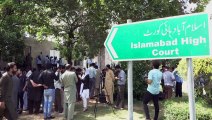 محكمة باكستانية تعلّق الحكم الصادر بحق عمران خان في قضية الكسب غير المشروع