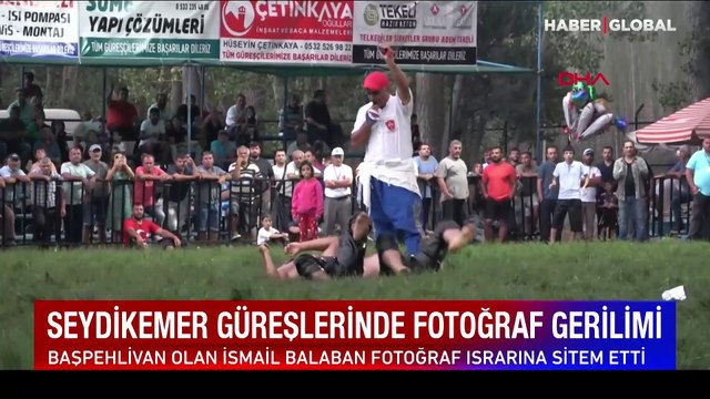 Başpehlivan Balaban, güreş biter bitmez fotoğraf çektirmek isteyen hayranıyla tartıştı: Nefes almayayım mı ben?