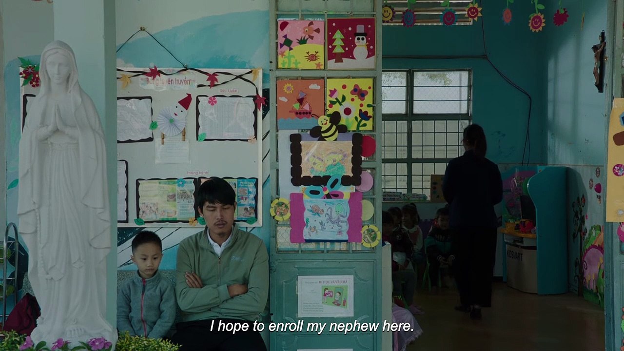 Bên trong vỏ kén vàng Trailer OmeU