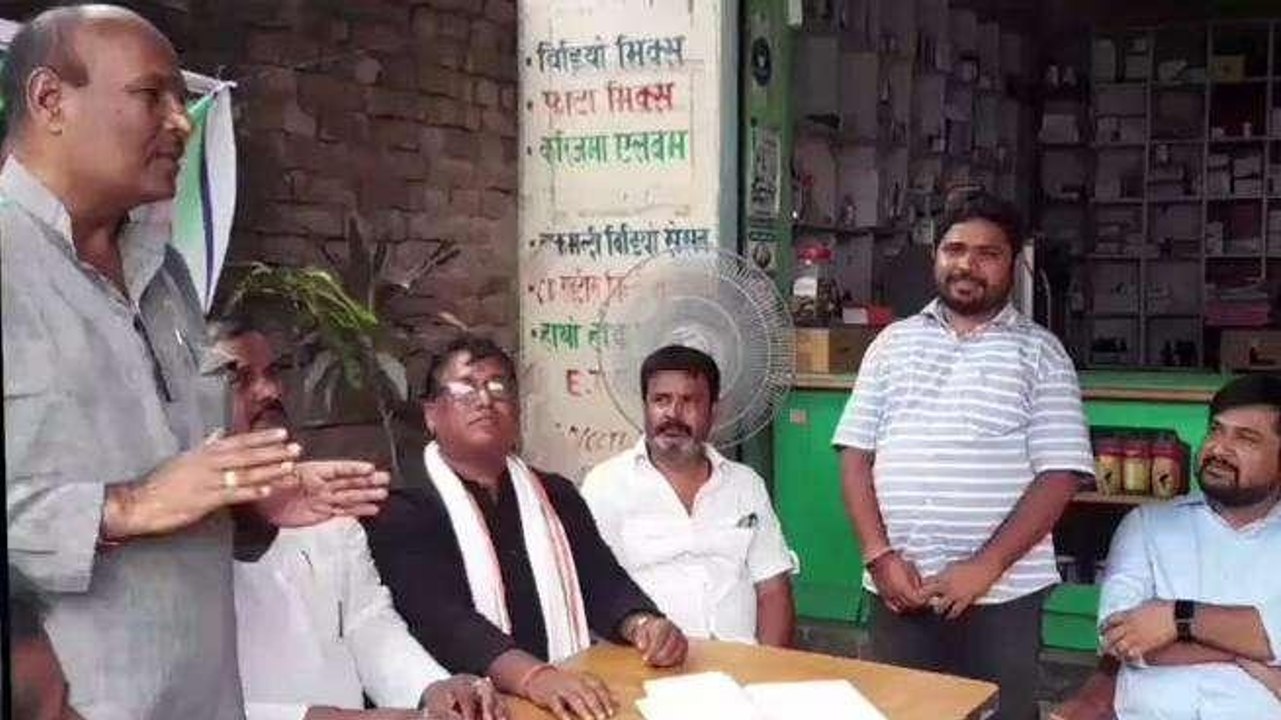 पश्चिमी चंपारण: ऋषिकेश एम्स घोटाले में फंसे विधायक के पुत्र, घेरने में जुटा विपक्षी दल