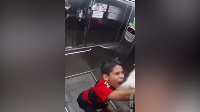 11 yaşındaki çocuk, yavru köpeği boğulmaktan kurtardı