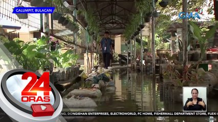 Baha dahil sa high tide, sumalubong sa mga estudyante't guro sa ilang paaralan sa Calumpit, Bulacan | 24 Oras