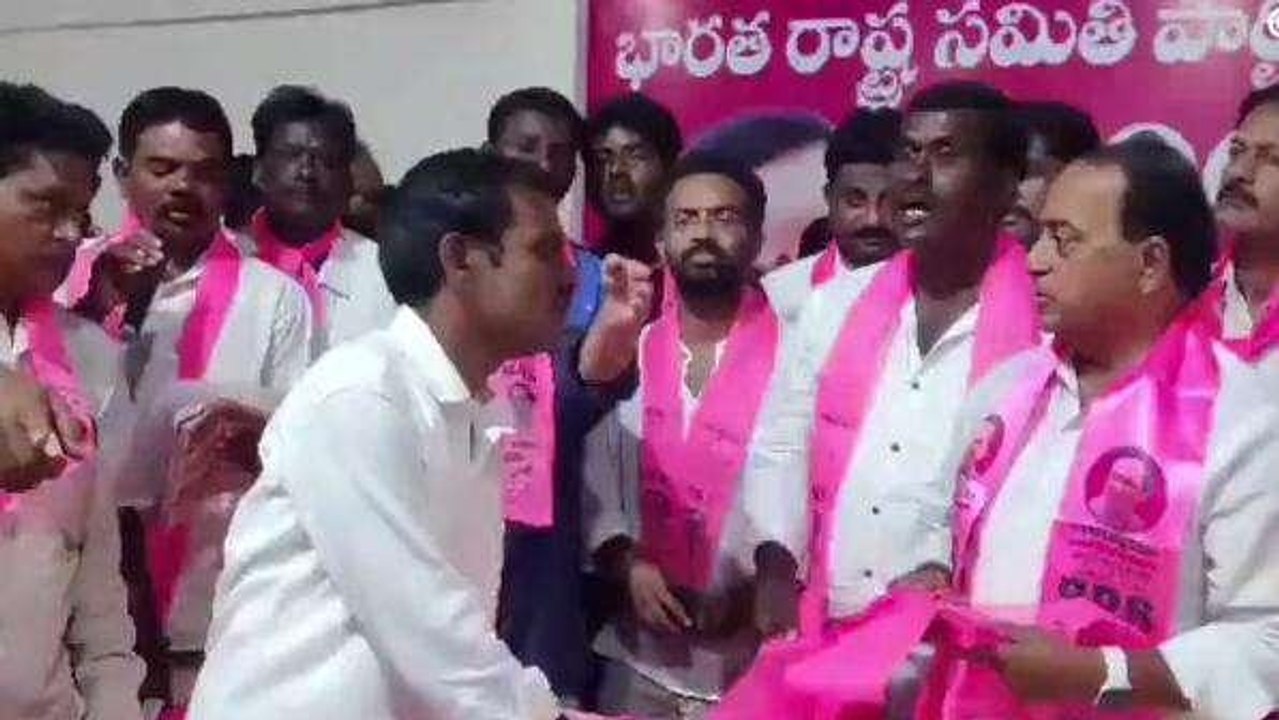 నిర్మల్: మంత్రి సమక్షంలో బీఆర్ఎస్ లోకి భారీ చేరికలు