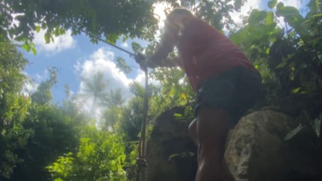 Guy loses his swag and grip when trying to swing rope *Hilarious Fail*