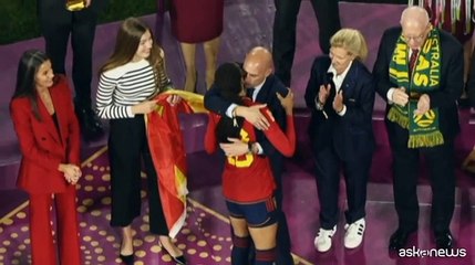 Madrid in piazza contro il sessismo dopo il "caso Rubiales"