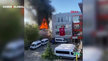 Bağcılar'da geri dönüşüm tesisinde yangın