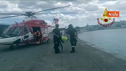 La ricerca dei Vigili del fuoco di un uomo disperso nel porto di Riposto, in provincia di Catania