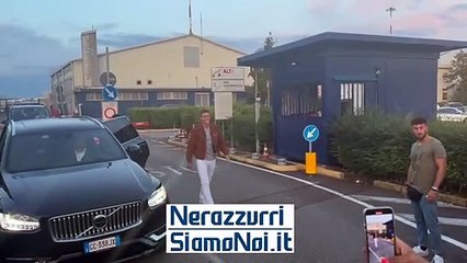 Pavard è arrivato a Milano: comincia l'avventura all'Inter