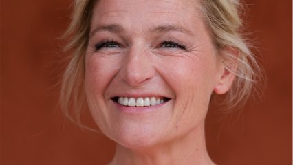 GALA VIDEO - Anne-Elisabeth Lemoine en Barbie : sa parodie hilarante du film de l’été