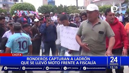 Chota: ronderos castigan a ladrón de moto obligándolo a caminar en plaza llevando un cartel