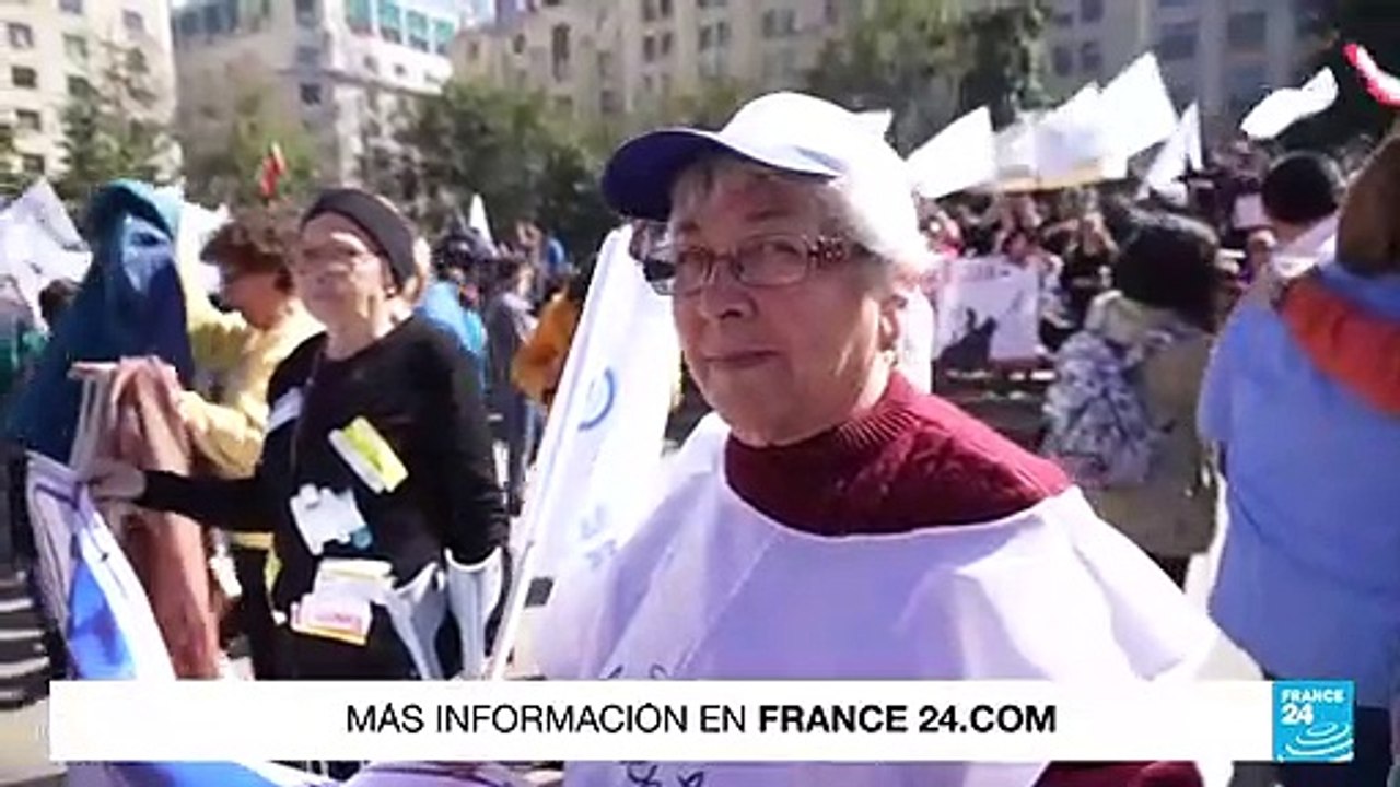 Docentes chilenos entran en huelga indefinida, exigen al Estado pagar "deuda histórica"